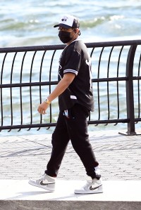 The Weeknd takes a walk by the water at Battery Park City just hours after rumors that he and Ex Bella Hadid had a surprise reunioin at he VMA'S reharseals.

Pictured: The Weeknd
Ref: SPL5184055 290820 NON-EXCLUSIVE
Picture by: Elder Ordonez / SplashNews.com

Splash News and Pictures
USA: +1 310-525-5808
London: +44 (0)20 8126 1009
Berlin: +49 175 3764 166
photodesk@splashnews.com

World Rights, No Poland Rights, No Portugal Rights, No Russia Rights