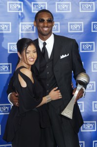 HOLLYWOOD - JULY 10:  NBA player Kobe Bryant of the Los Angeles Lakers and his wife Vanessa pose backstage during the 10th Annual ESPY Awards at the Kodak Theatre on July 10, 2002 in Hollywood, California. (Photo by Frederick M. Brown)