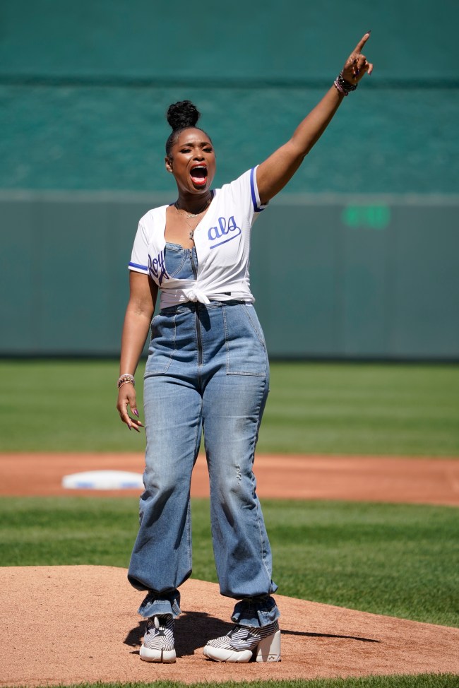 jennifer hudson, shoes, platform boots, Maison Margiela x Reebok Tabi Instapump Fury platform boots, tabi boots