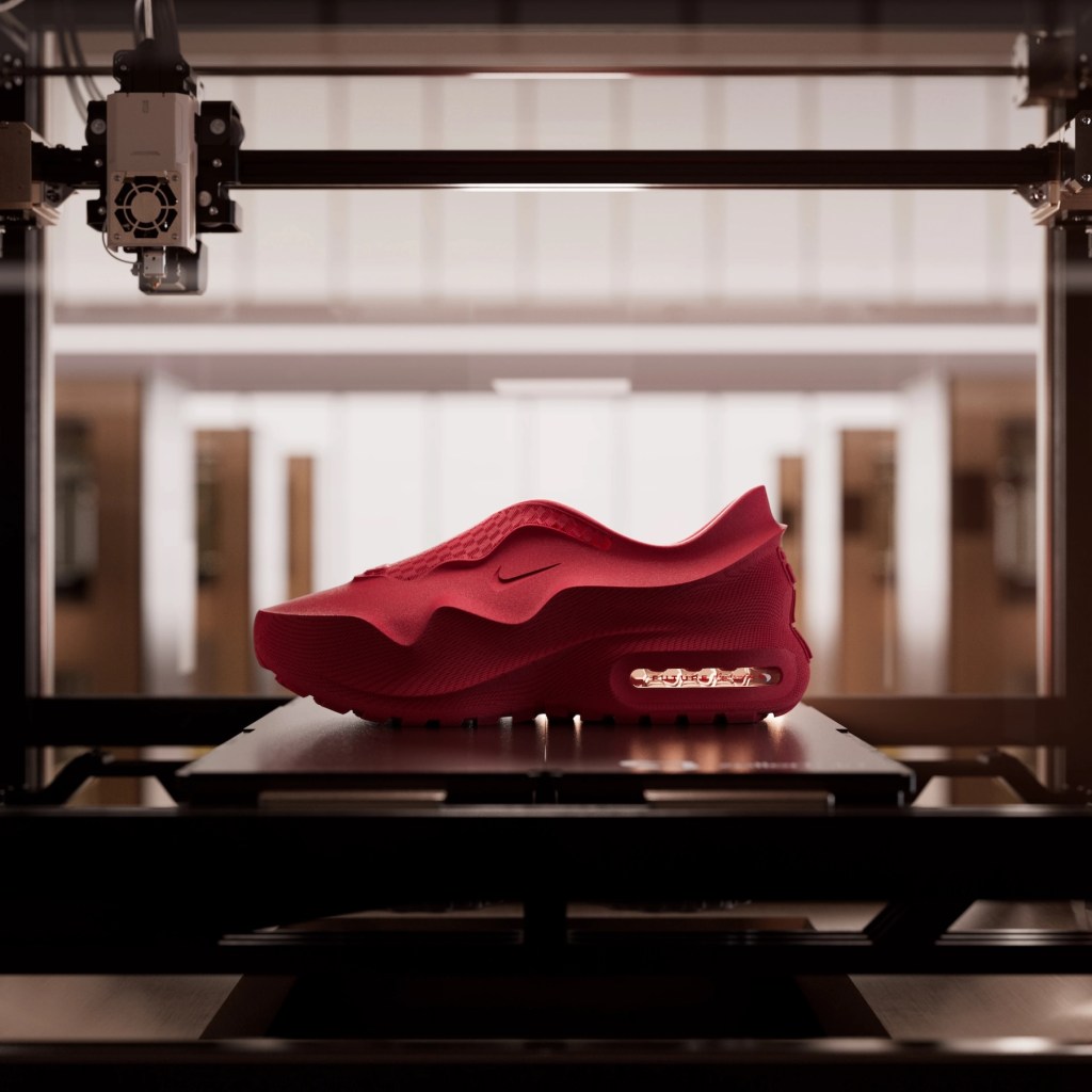 Nike Air Max 1000 3D-Printed Sneaker Nike Air Max 1000 3D-Printed Sneaker